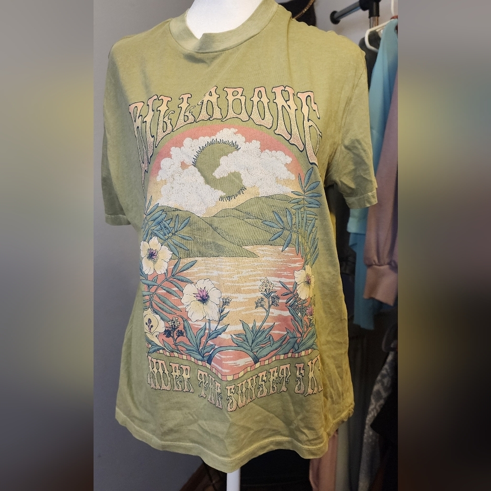 Billabong Graphic Tee in Olive Green